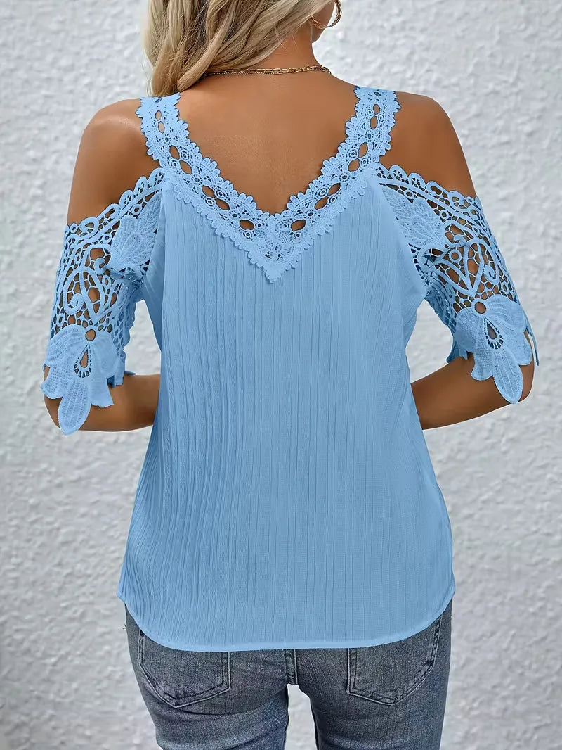 off-shoulder T-shirt met kant