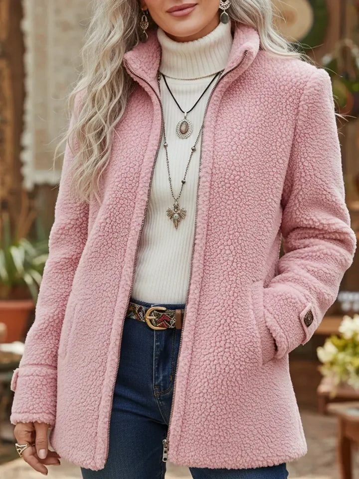 Chanelle | Staande Kraagjacke met doorlopende rits van luxueus lamswolgevoel