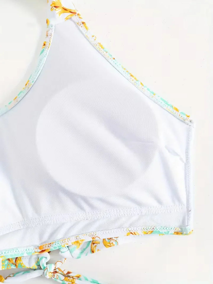 Cover-up met halternek en shorts