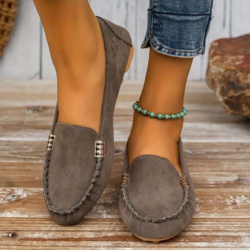 Lotte - Casual Comfort Loafers Dames met Subtiel Gouden Detail en Stikselrand