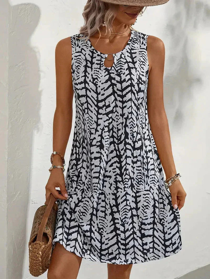 Dames Mini Jurk met Mouwloos Design en Zomerstijl