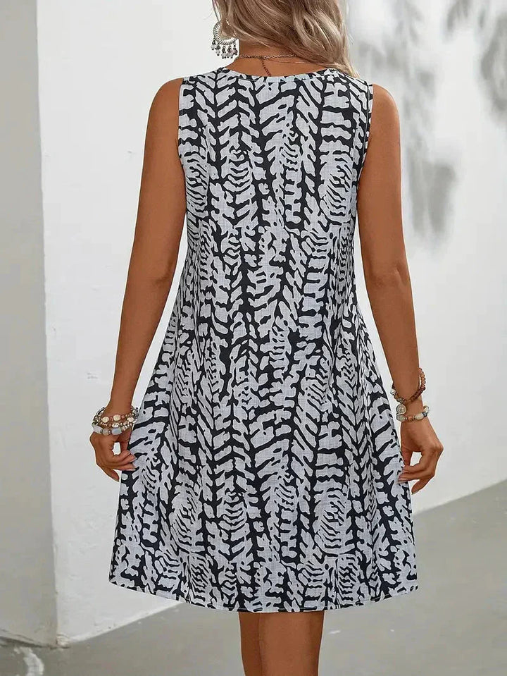 Dames Mini Jurk met Mouwloos Design en Zomerstijl