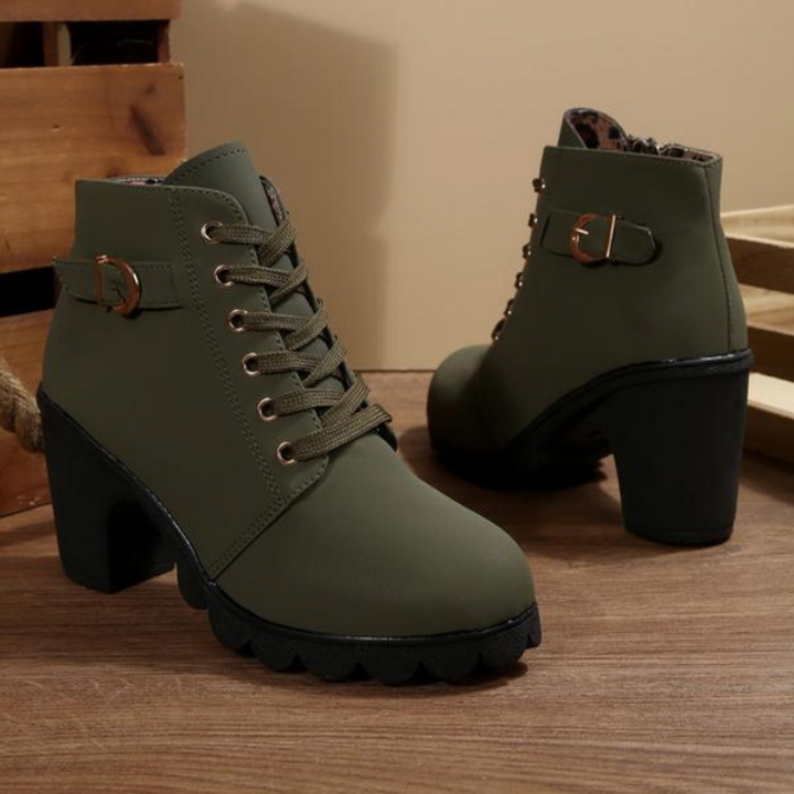 Dames Veterlaarzen met Metalen Gesp en Chunky Zool