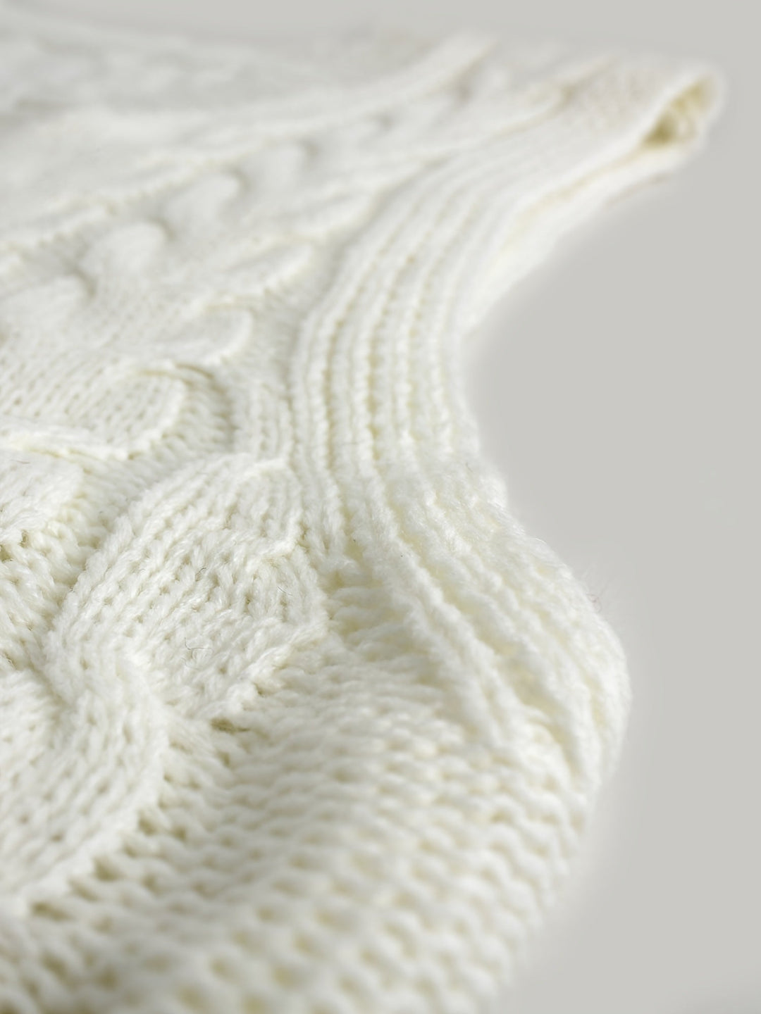 Cora | Gezellige Kabelgebreide V-Hals Sweater Vest