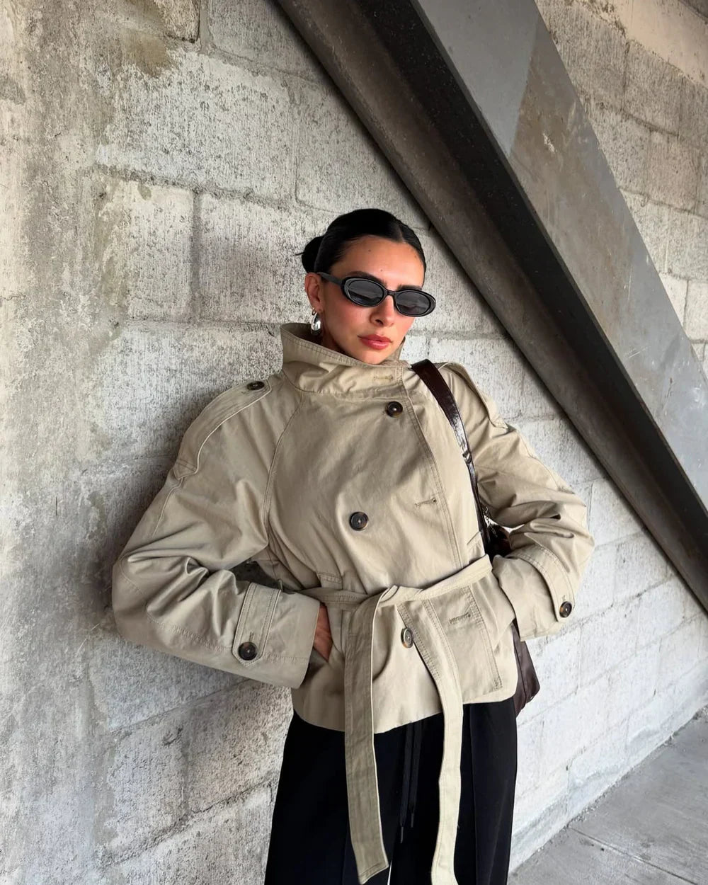 Veerle | Geknoopte High-Neck Poised Trench Coat