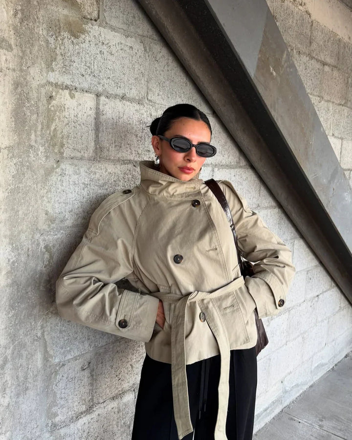 Veerle | Geknoopte High-Neck Poised Trench Coat