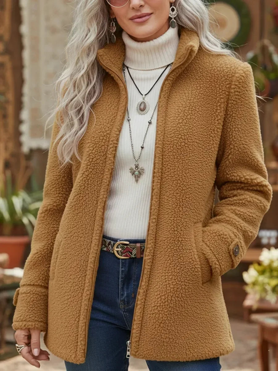 Chanelle | Staande Kraagjacke met doorlopende rits van luxueus lamswolgevoel