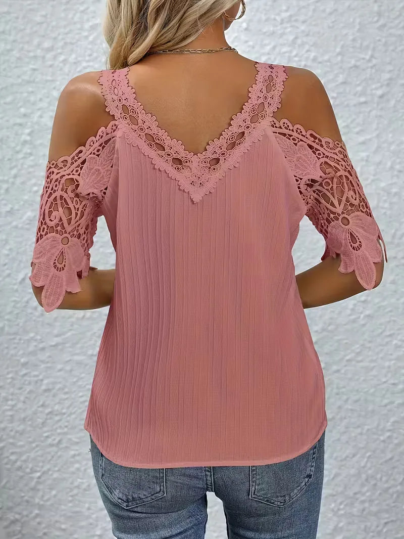 off-shoulder T-shirt met kant