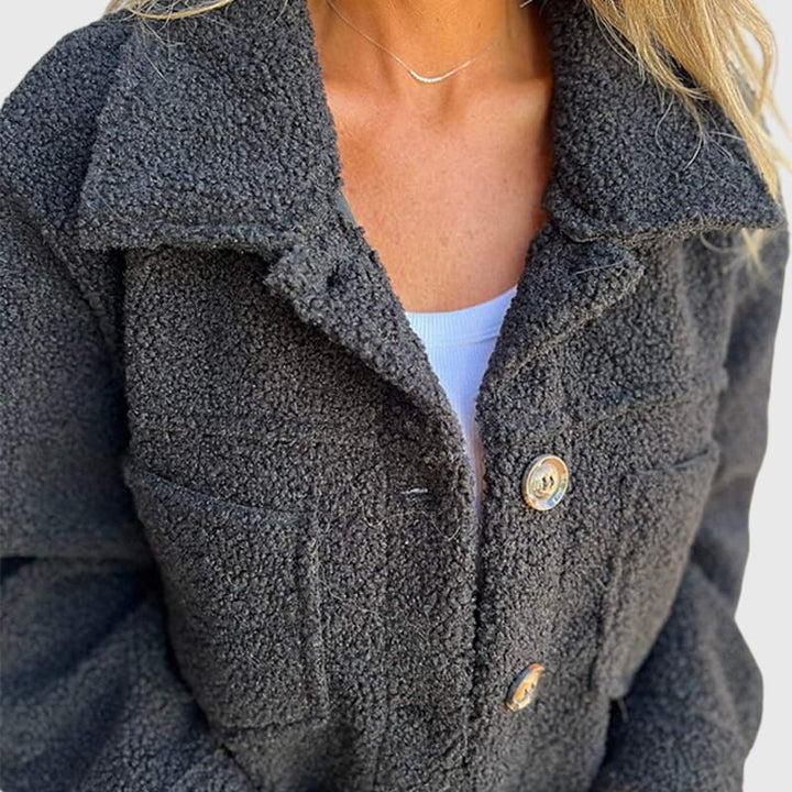 LIA – GEZELLIGE KNOPEN TEDDYJACK
