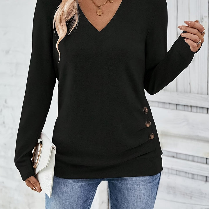 Elise | Elegant V-hals T-shirt met lange mouwen en knoopdetail