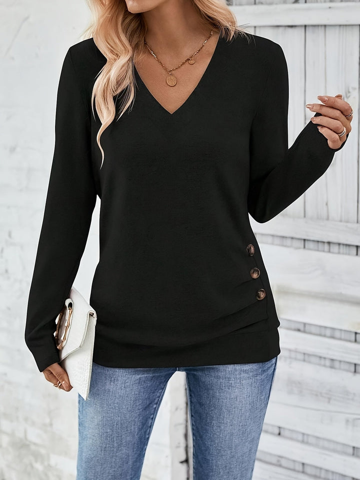 Elise | Elegant V-hals T-shirt met lange mouwen en knoopdetail