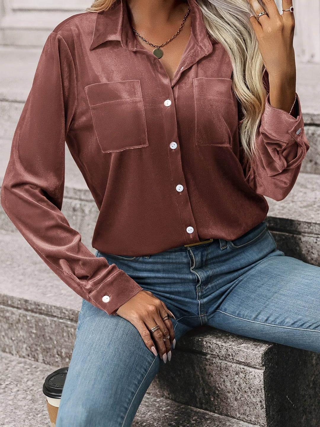 Femke | Blouse met dubbele zakken en knoopsluiting