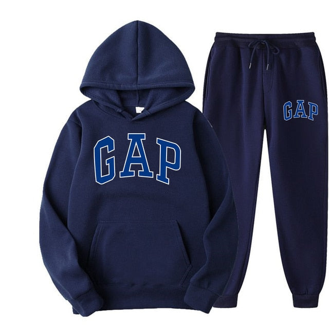 GAP | Modern en comfortabel dames joggingpak met capuchon en tekst