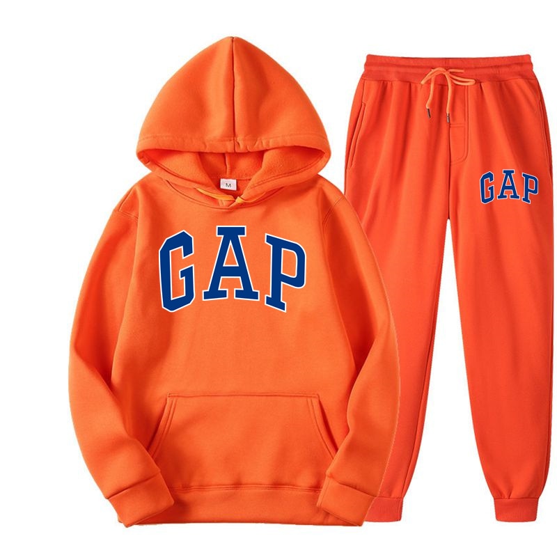 GAP | Modern en comfortabel dames joggingpak met capuchon en tekst