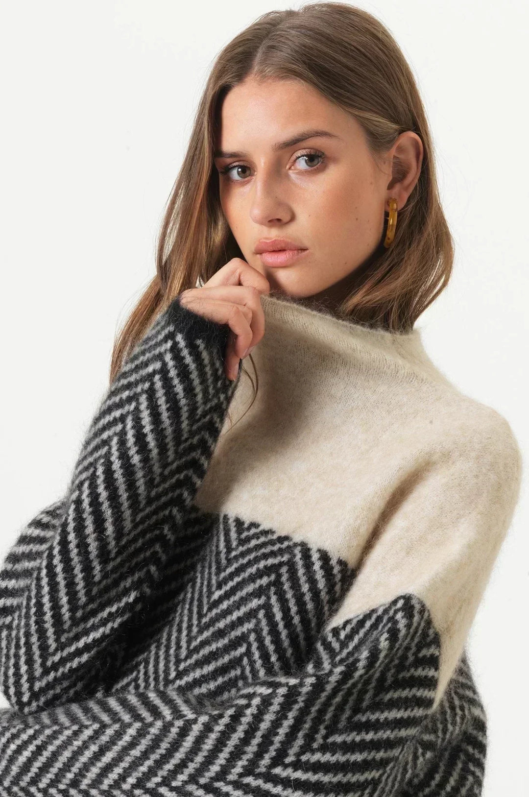 SABRINA – MODERNE ELEGANTIE BREI TRUI