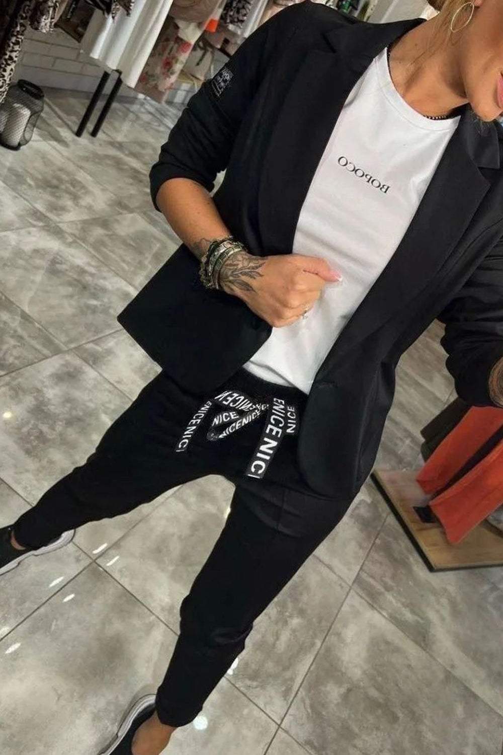 Comfortabele Vrouwen Set met Blazer en Slim Fit Broek