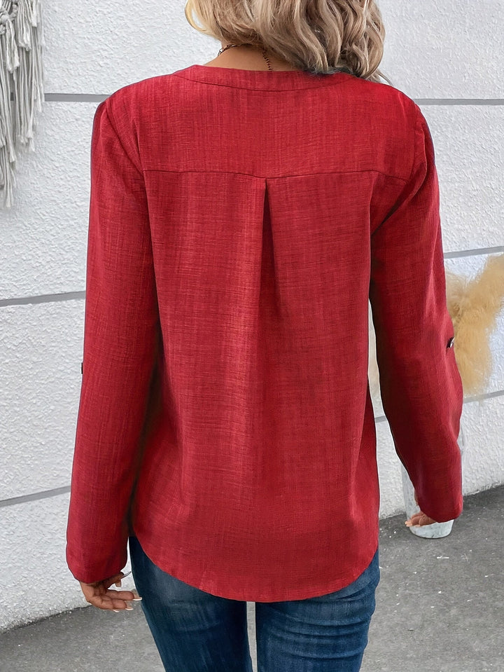 Lara | Gehaakte halsknoop blouse met lange mouwen