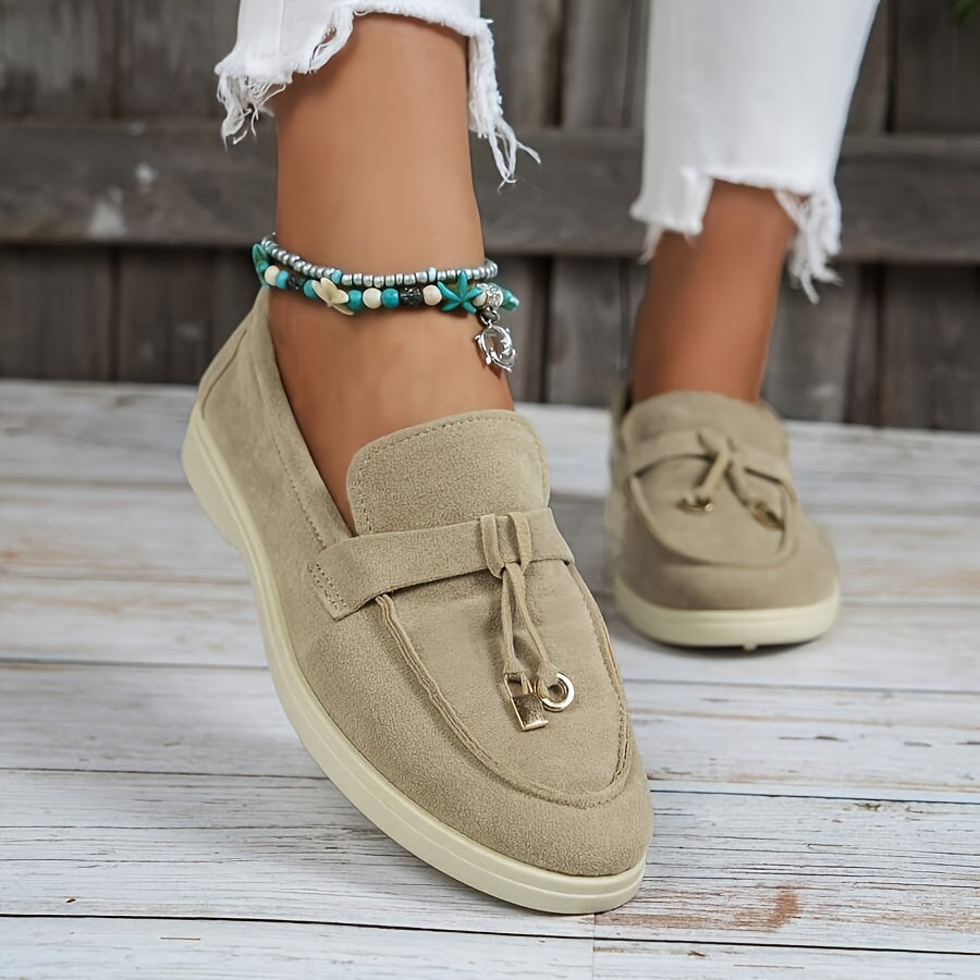 Mila | Vrouwelijke tassel loafer met ijzeren ring en decoratie