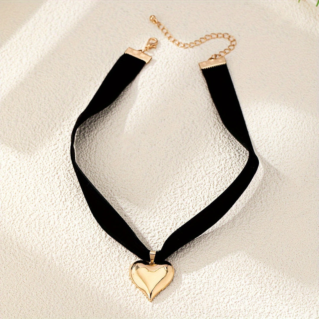 Nina | Elegante sexy liefdeshart ketting met zwarte flanellen band choker