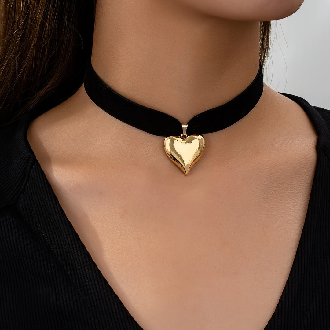 Nina | Elegante sexy liefdeshart ketting met zwarte flanellen band choker