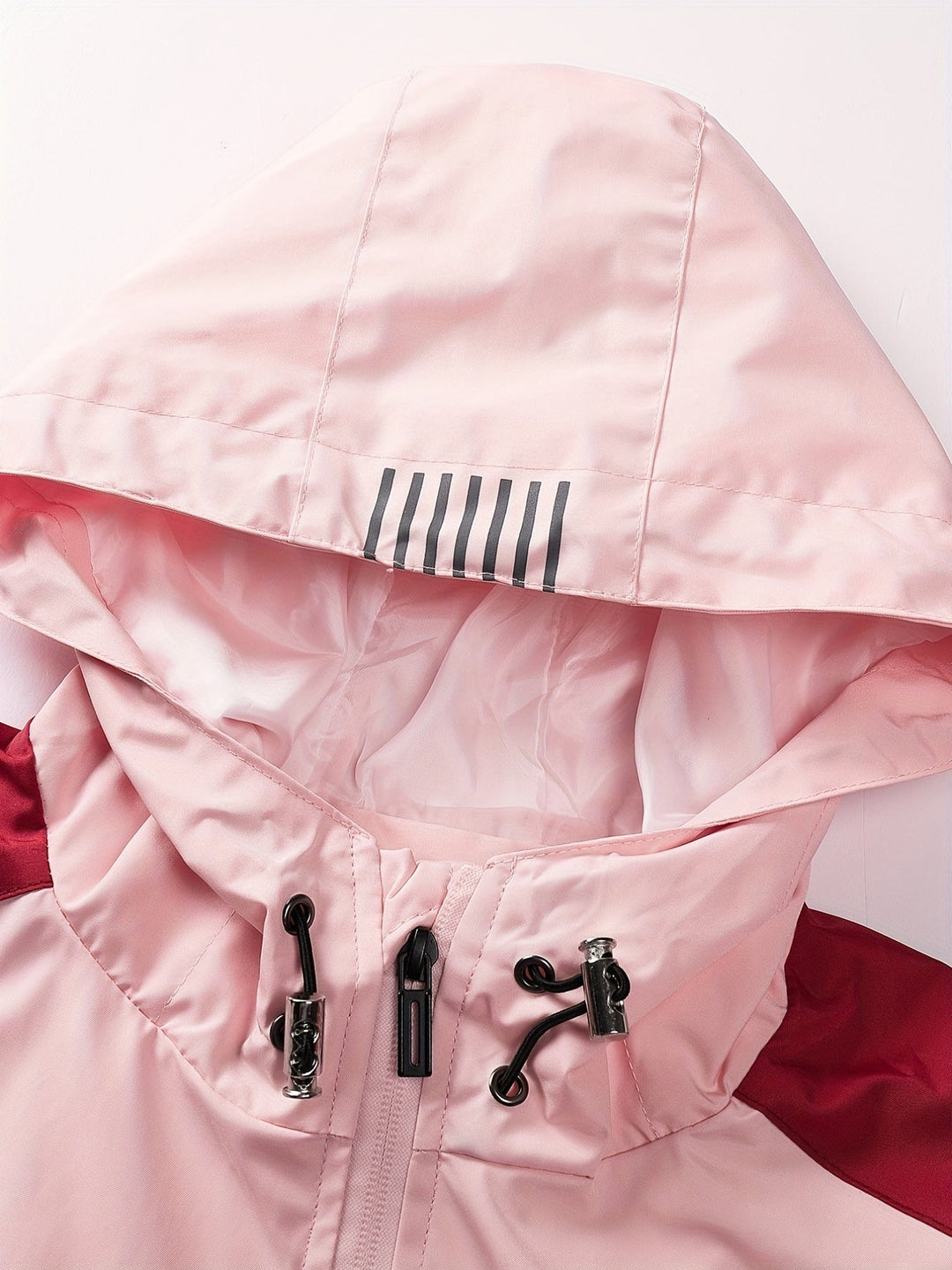 Nina | Sportieve dames outdoorjas met capuchon en ritszakken