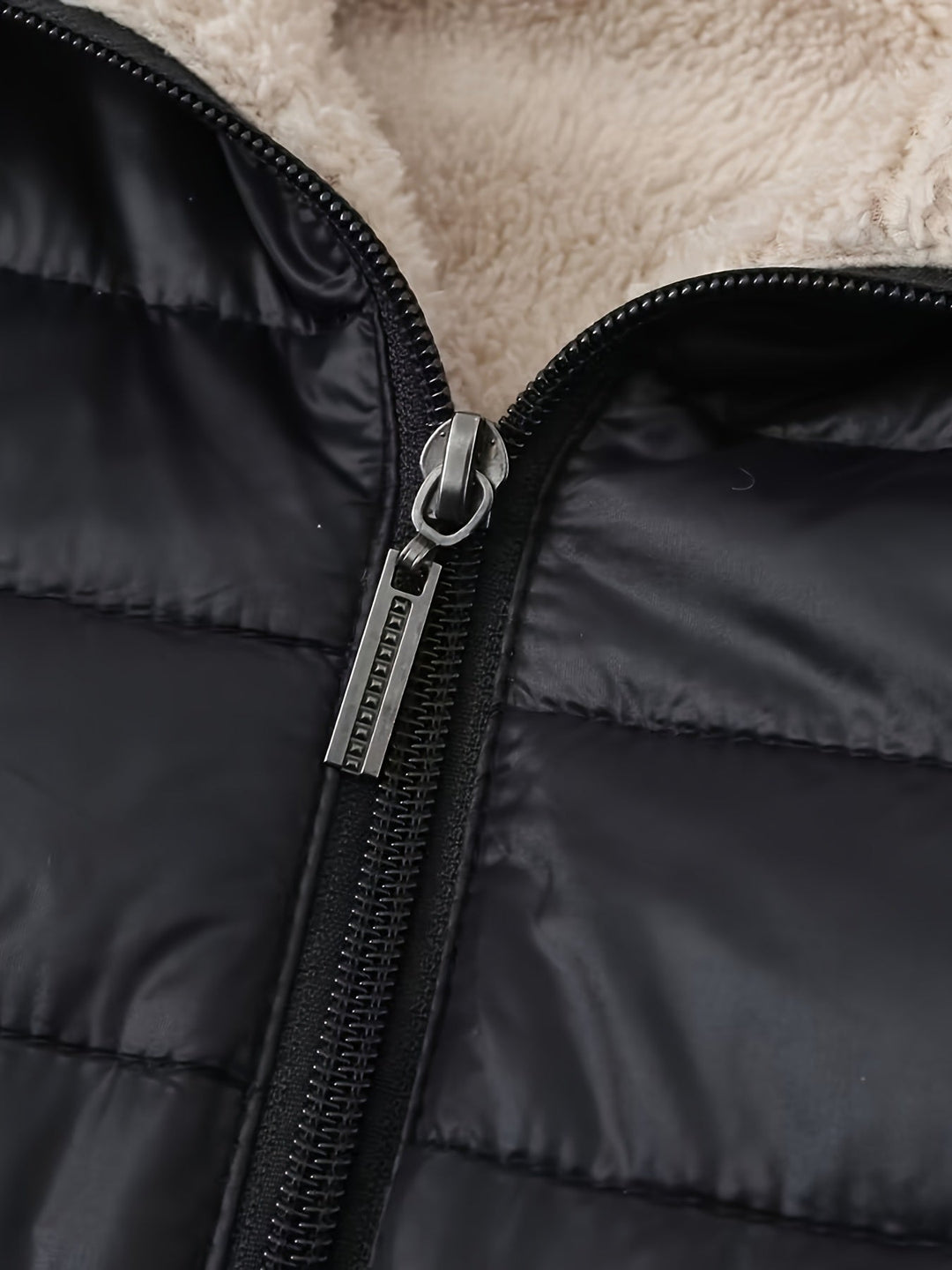 Nina | Warme puffy jas met rits en imitatiefbont voering